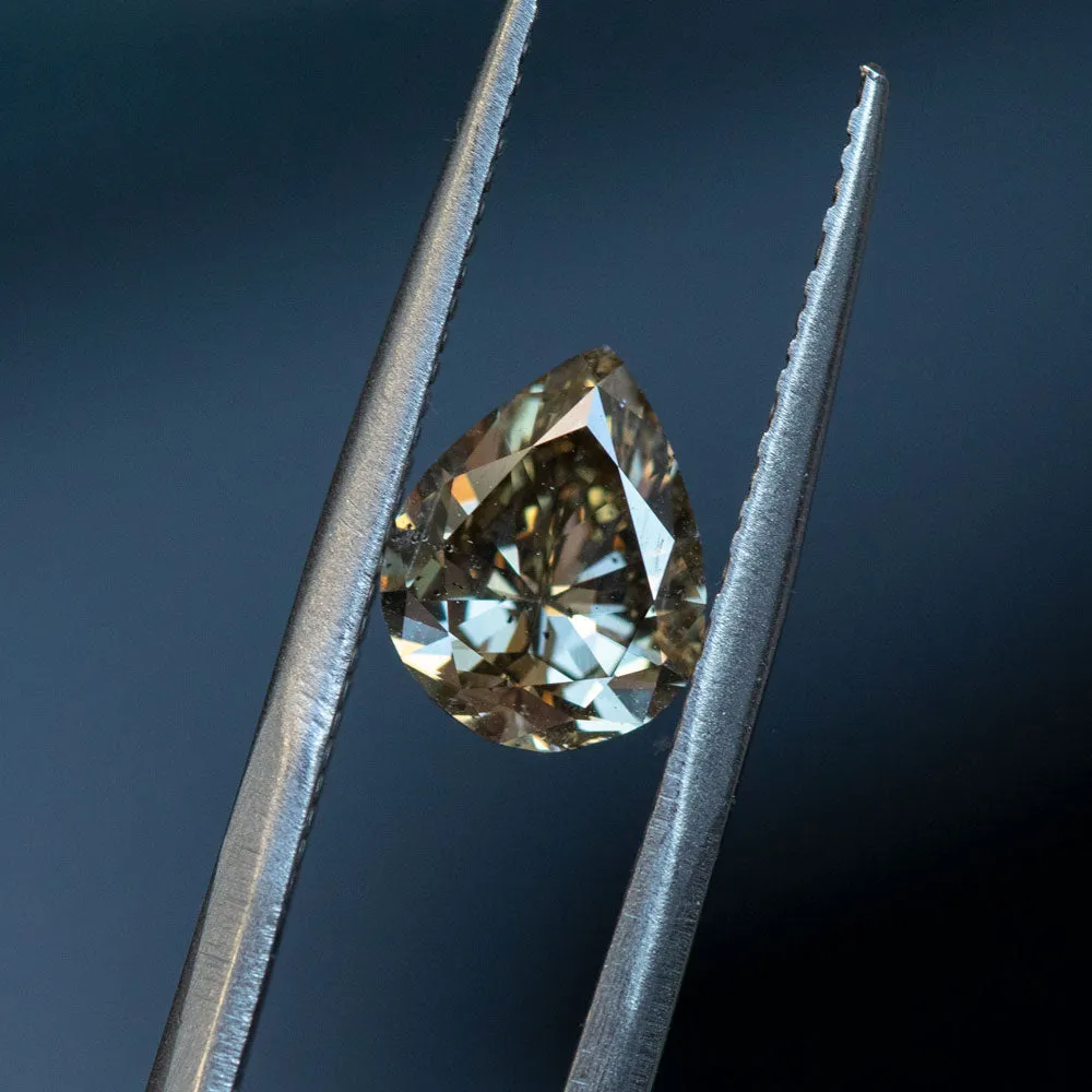 1.47CT PEAR DIAMOND, CHAMPAGNE GREY BROWN, I1, 8.77X7.52MM