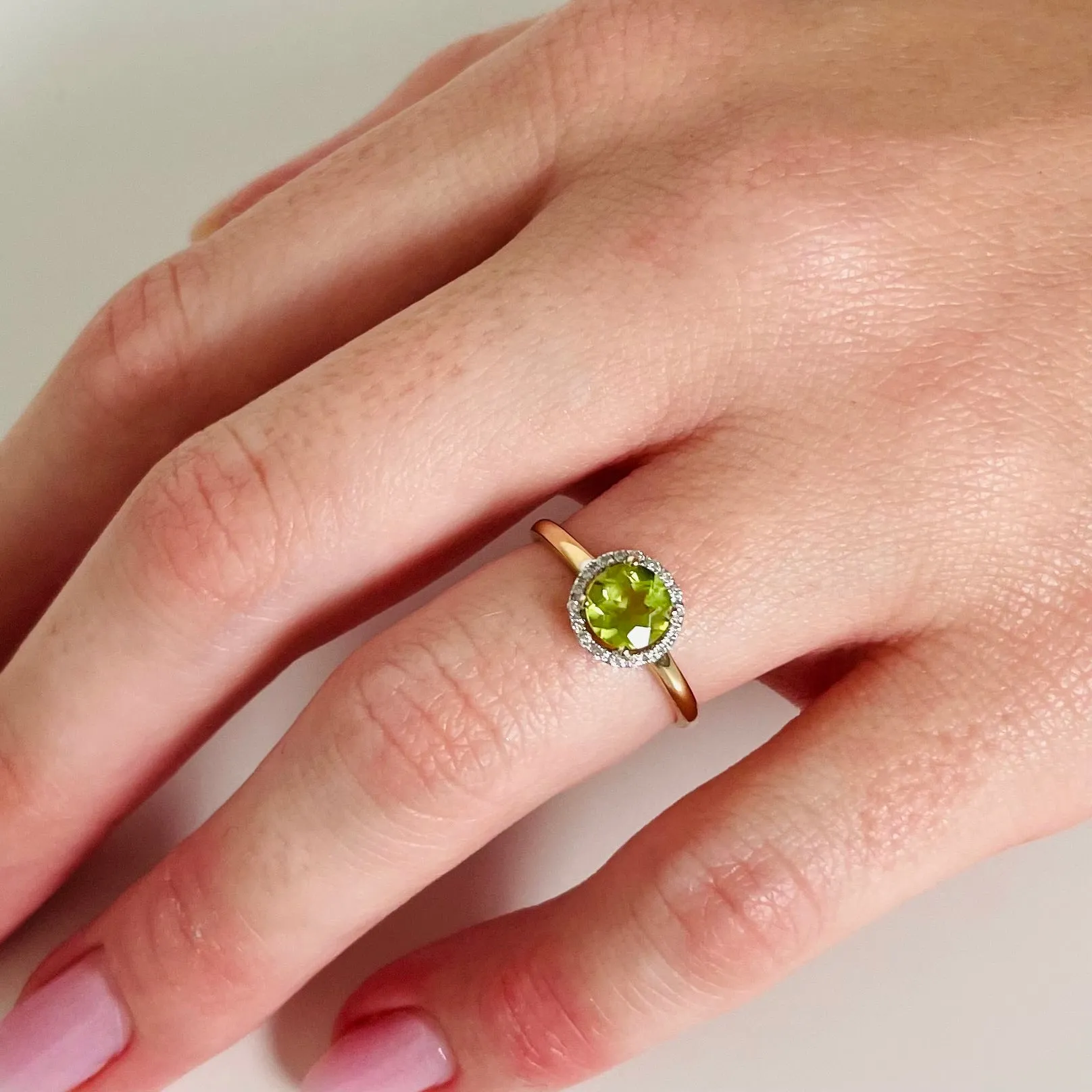 14K Peridot & Diamond Ring