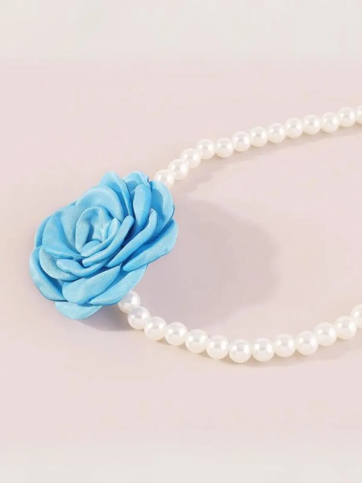 All Dressed Up Rose Pearl Choker Necklace