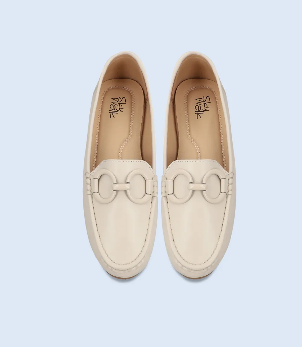 BW8462-FAWN-Women Comfort Moccasins