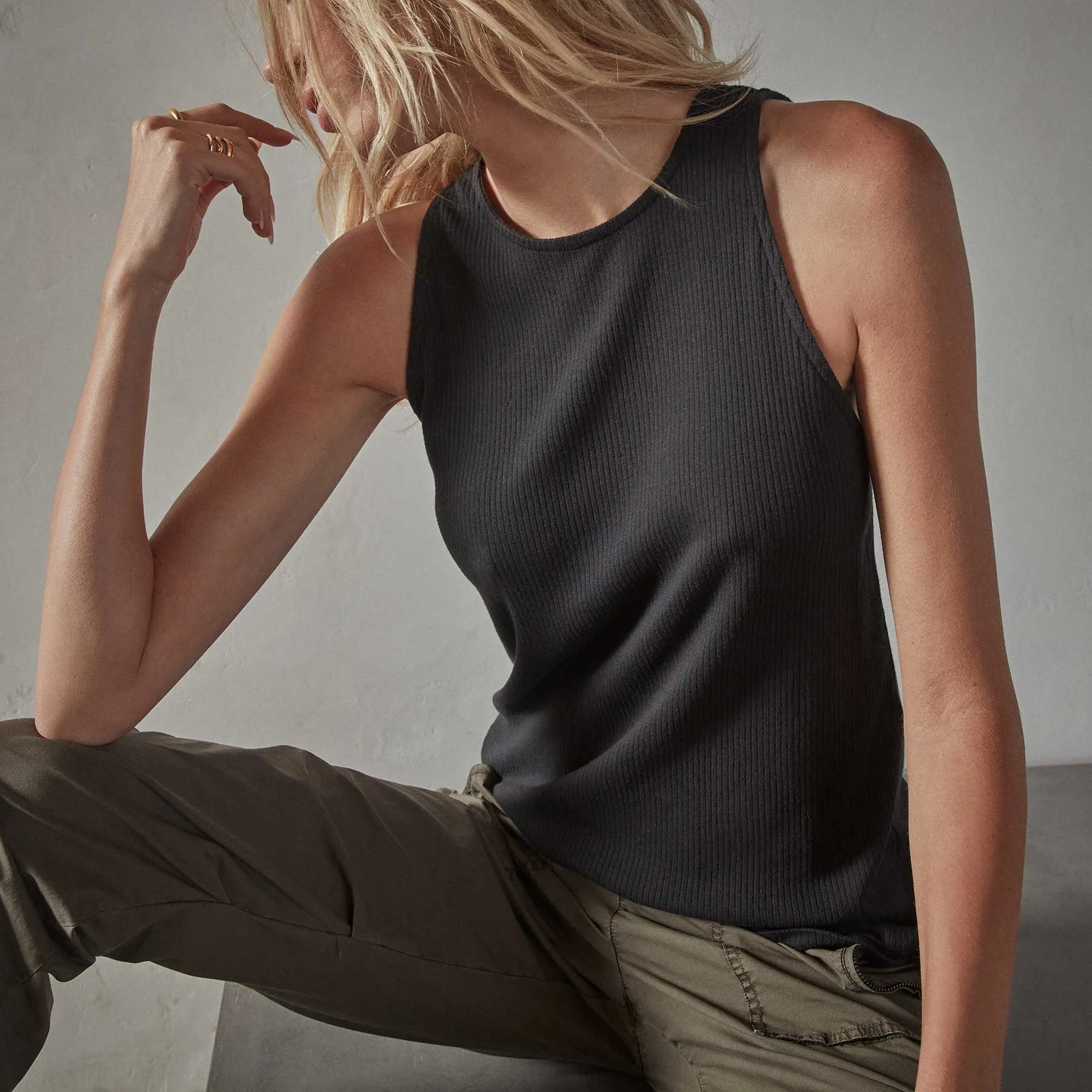 Clean Cut Away Ribbed Tank - True Black