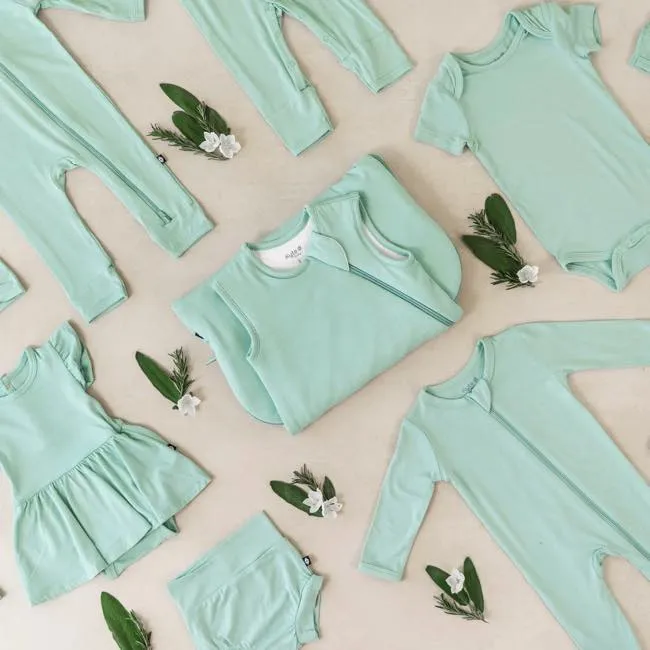 Kyte Baby Zippered Romper in Wasabi