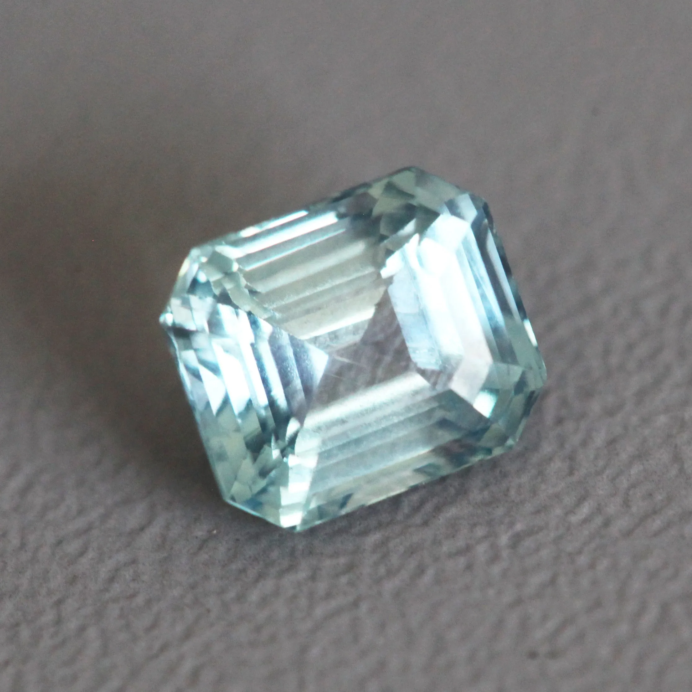 Loose 1.86 Ct Octagon Green Sapphire