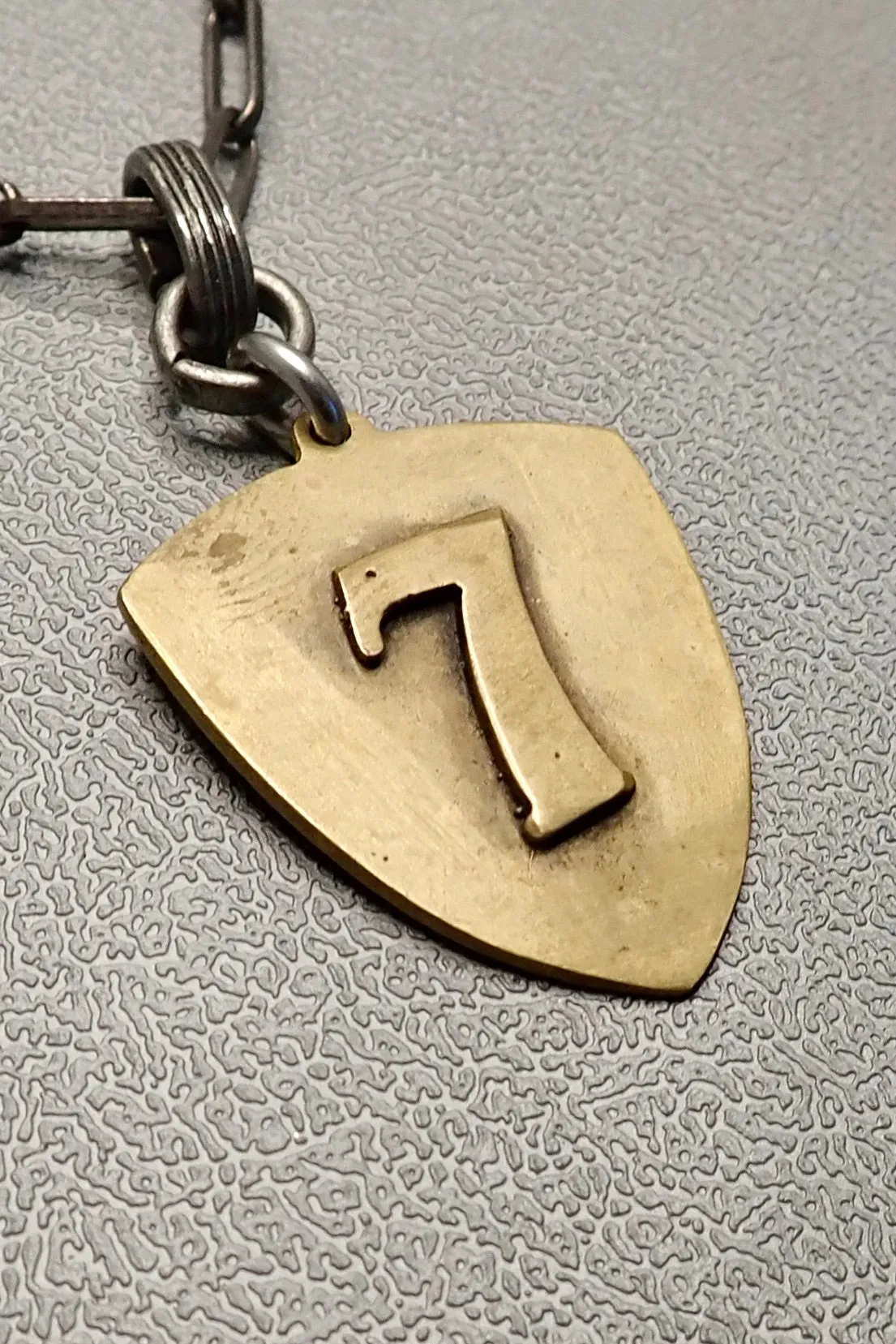 LUCKY 7 PENDANT NECKLACE