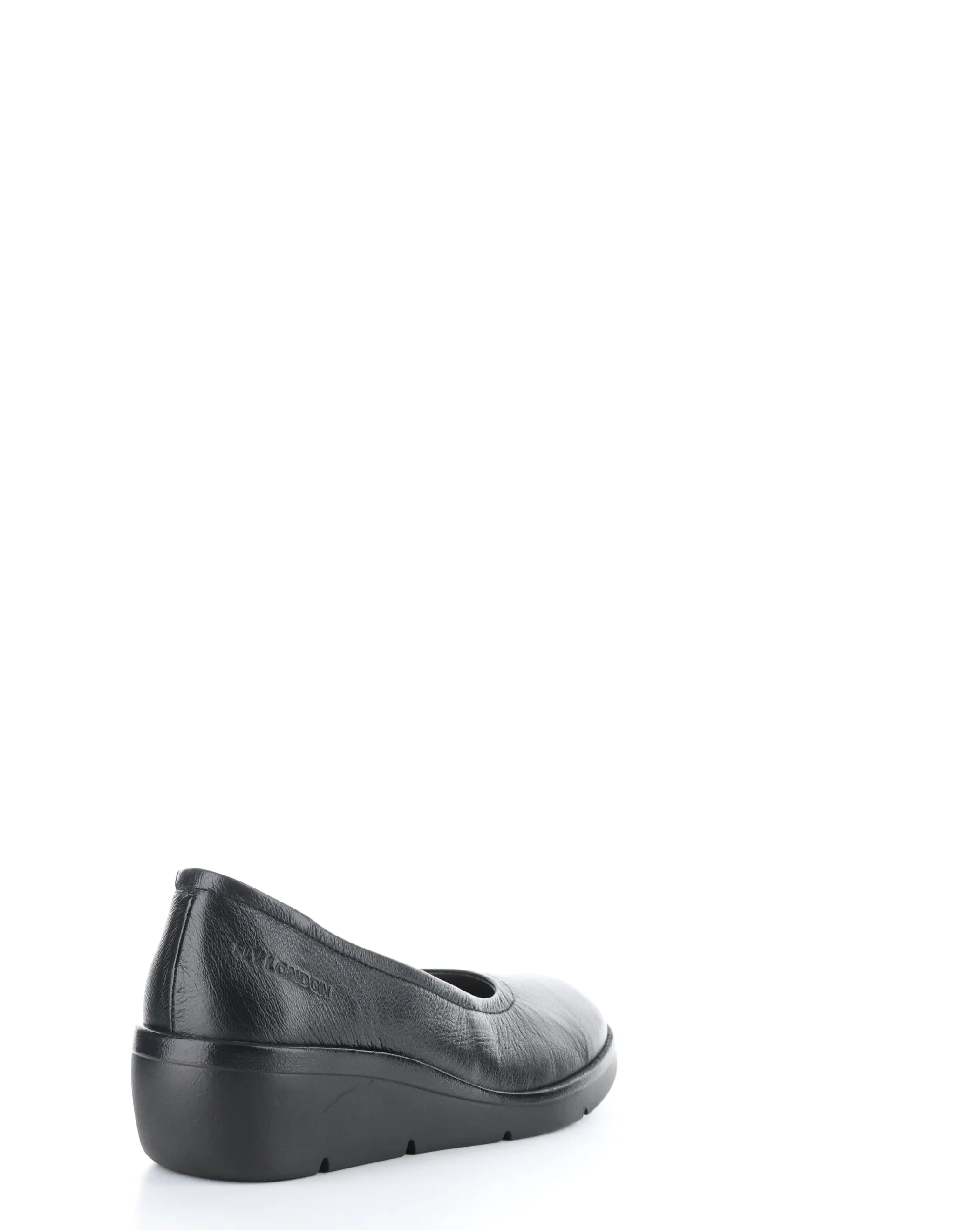 NUMA570FLY 004 BLACK Round Toe Shoes